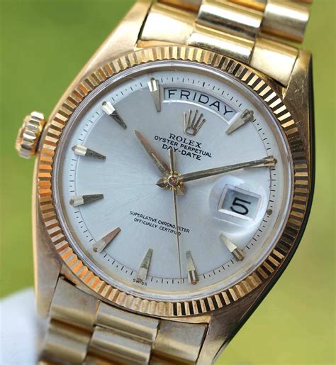 rolex left crown|Rolex left handed.